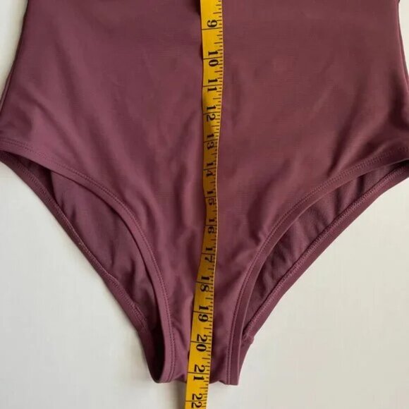 Kona Sol Flounce One Piece Swimsuit in Pink Mulberry Size M - Picture 9 of 9
